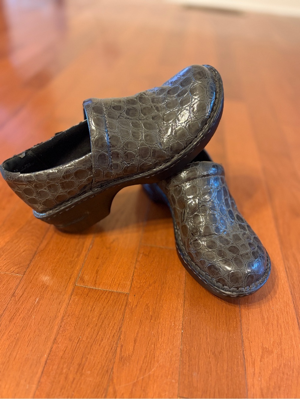 b.o.c. | Gray Croc-Embossed Slip-On Clogs